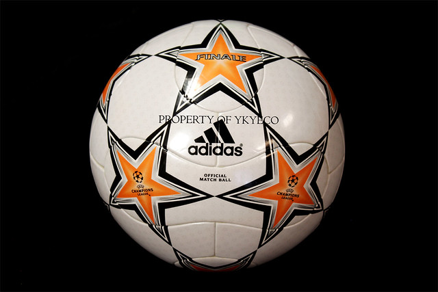 The Adidas Finale 7 Ball used during The Champions League 2007-2008 group stage